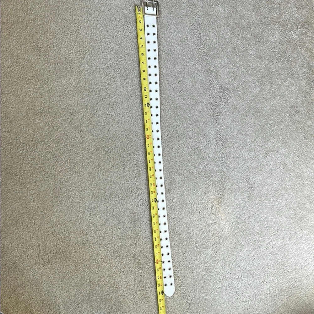 Stylish Cream Belt with Silver Accents - Picture 4 of 4